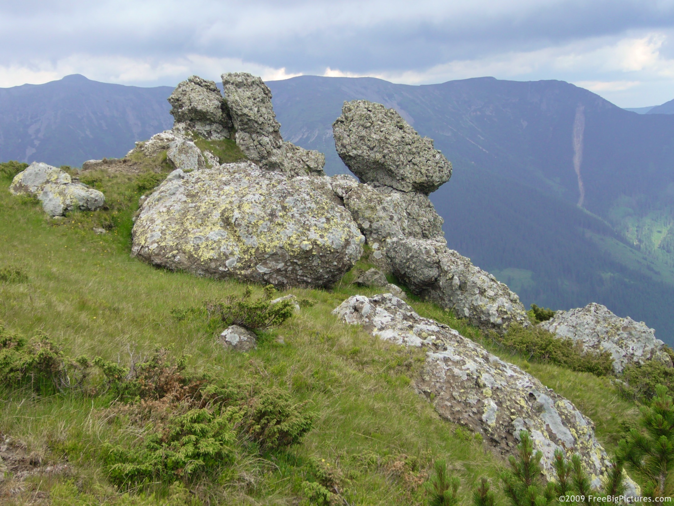 Picture of Mountain Rocks is a large image to free download